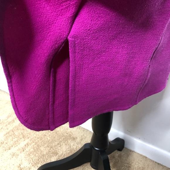 St. John Side Ruffle Sleeveless Knit Dress - Picture 4 of 8